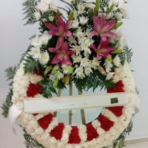 Corona Funeraria de Clavel con Cabezal
